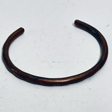 Load image into Gallery viewer, Vtg Copper Metal Cuff Bracelet Large Unisex Classic Adjustable