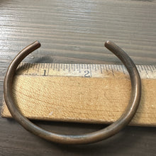 Load image into Gallery viewer, Vtg Copper Metal Cuff Bracelet Large Unisex Classic Adjustable