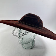 Load image into Gallery viewer, Vtg Garolner Velvet Hat Women 22 Brown Short Rear Wide Side Front Brim Netting
